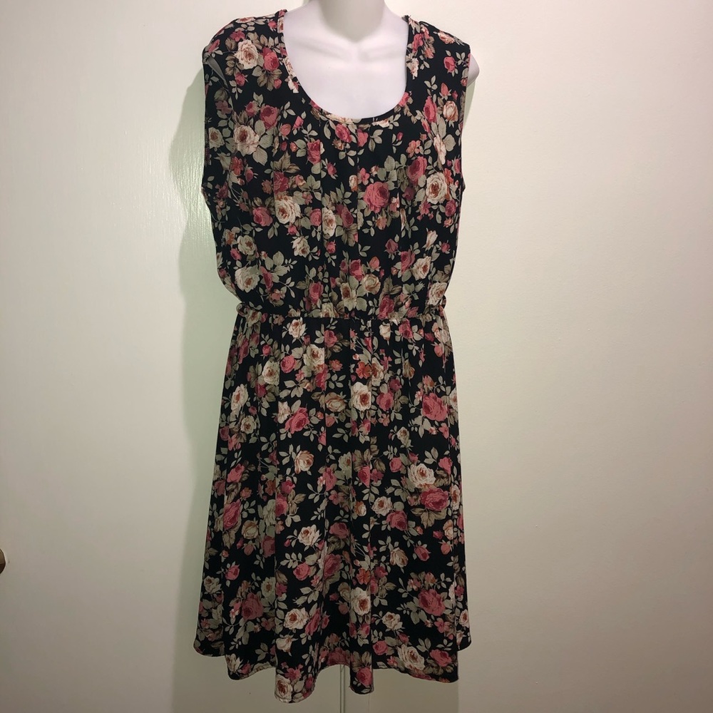 Libian Flowered 👗 Dress 🌸🖤